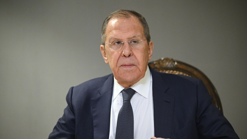 Лавров передал Си Цзиньпину послание от Путина