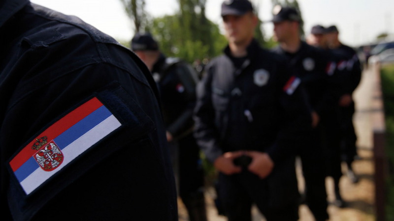 В Сербии задержали четырех участников протестов